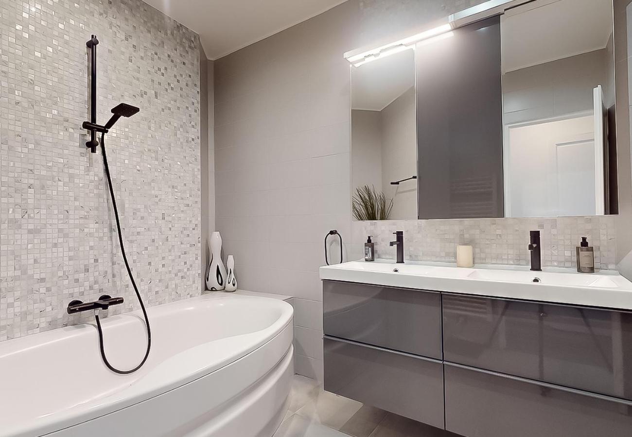 Signature Champs Elysees Paris Ngoại thất bức ảnh